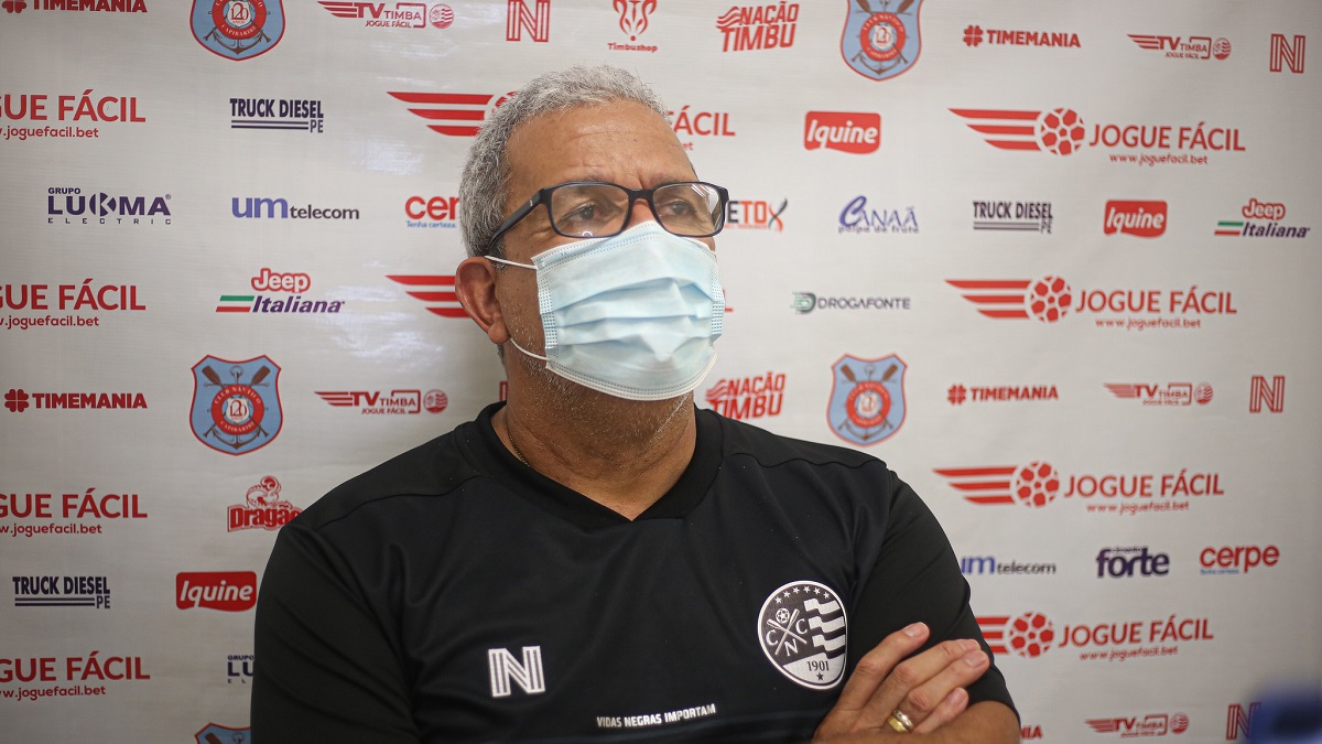 Sinto vergonha. Time meu não toma gol assim, diz Hélio sobre falhas do  Náutico na bola parada - NE45